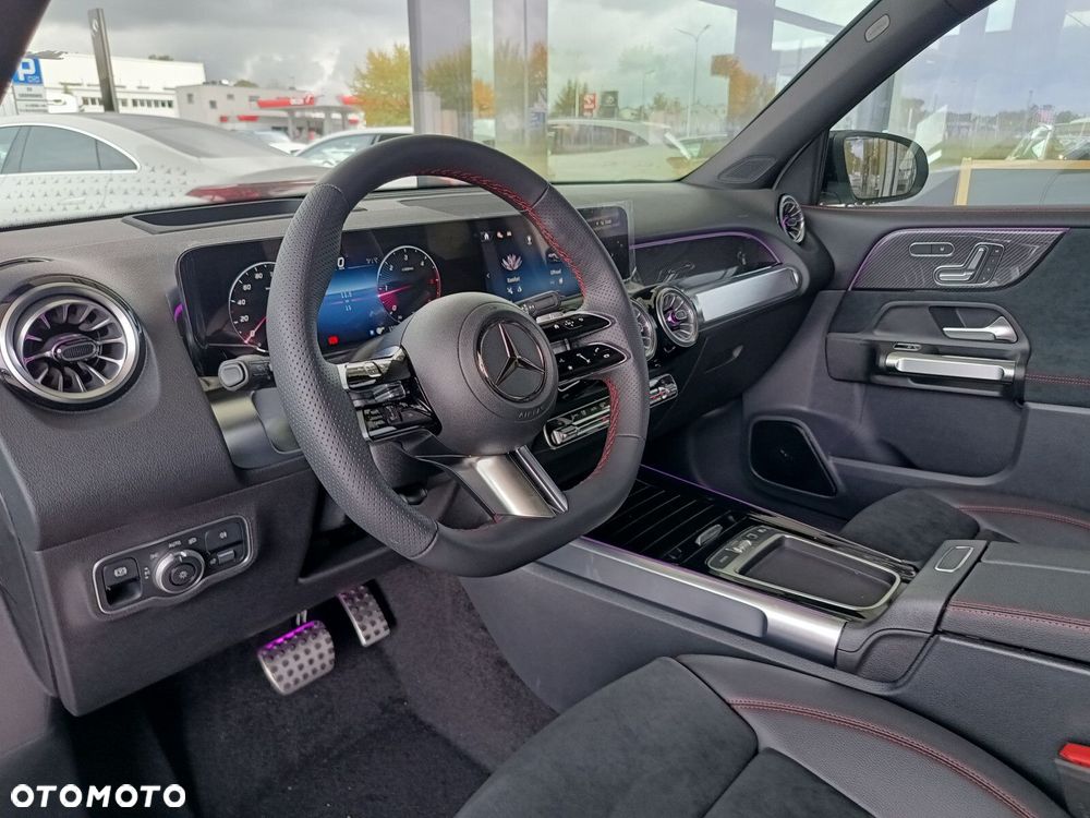 Mercedes-Benz GLB - 9