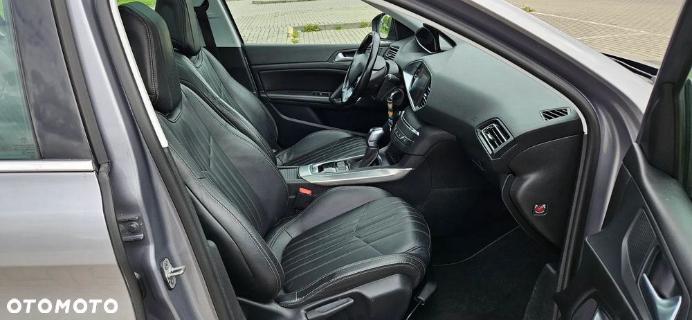 Peugeot 308 PureTech 130 GPF EAT8 Stop & Start Allure Pack - 6
