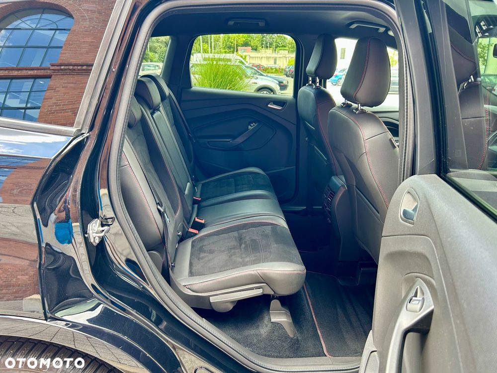 Ford Kuga 1.5 EcoBoost 2x4 Titanium - 19
