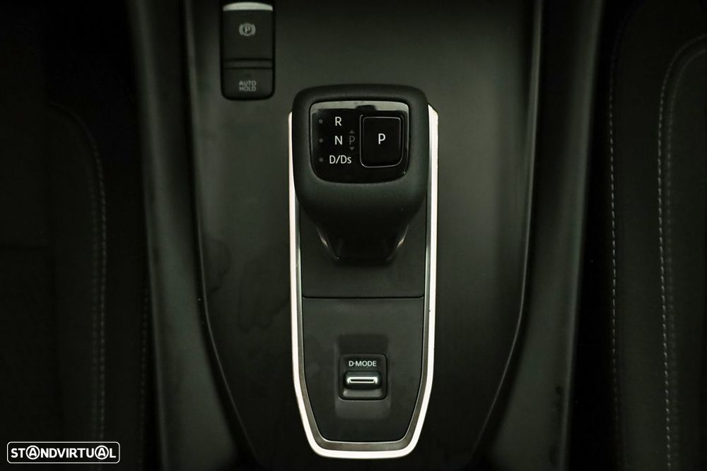 Nissan Qashqai 1.3 DIG-T N-Connecta LED Xtronic - 14