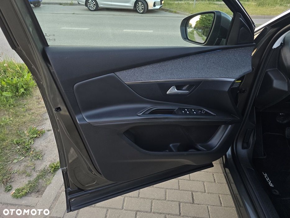 Peugeot 3008 BlueHDi 120 Stop & Start EAT6 Allure - 29