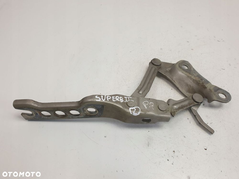 Skoda Superb II ZAWIAS MASKI prawy przód PASAŻERA - 1