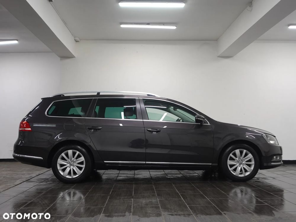 Volkswagen Passat 2.0 Blue TDI SCR Highline - 10