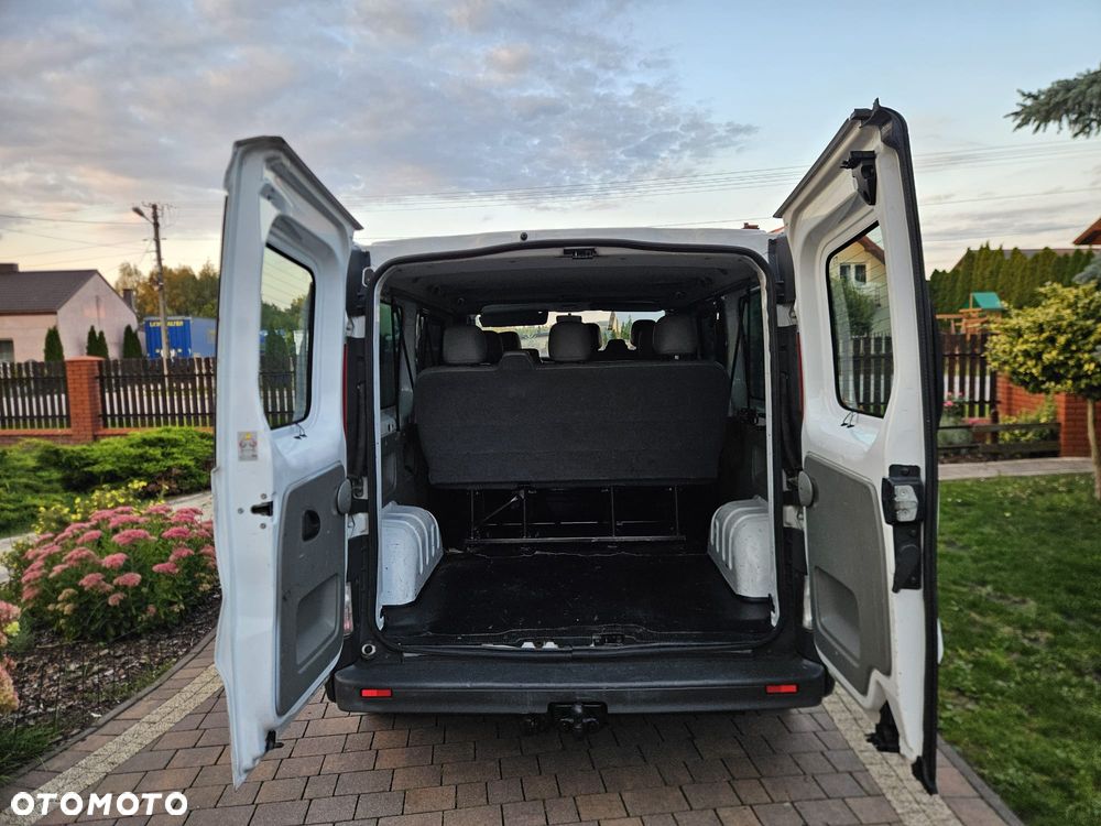 Renault Trafic Passenger Expression - 13