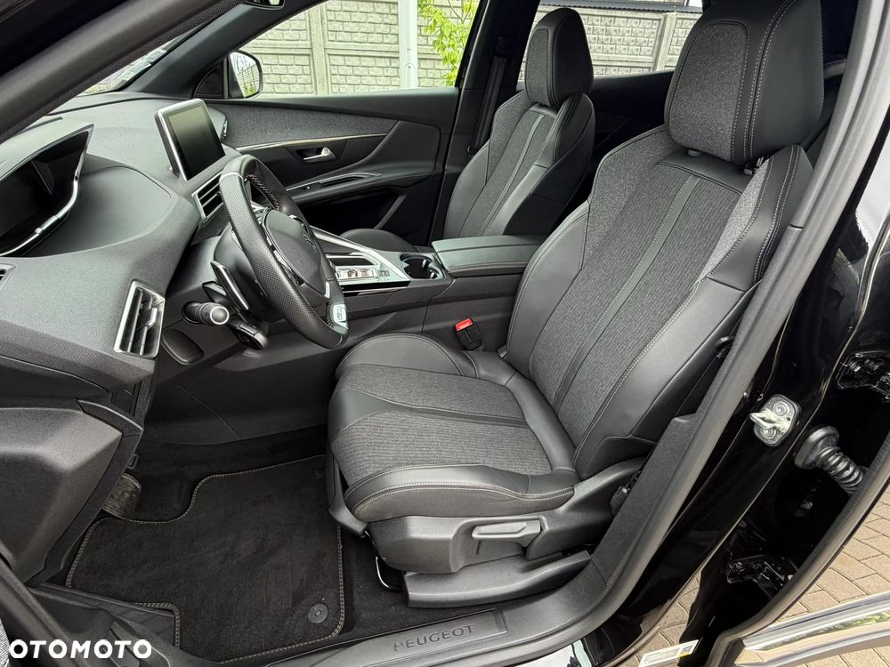 Peugeot 3008 1.2 PureTech GT Pack S&S EAT8 - 17