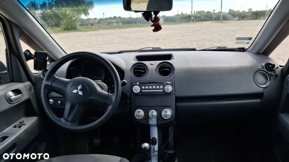 Mitsubishi Colt - 6