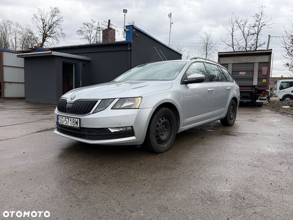 Skoda Octavia 1.6 TDI SCR Ambition - 10