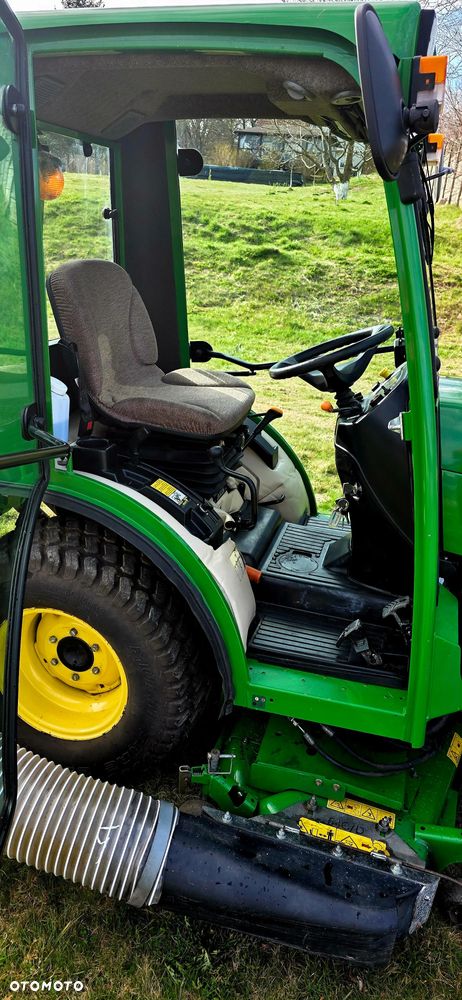 John Deere 2320 HST - 21