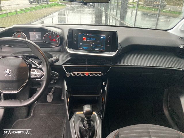 Peugeot 208 1.2 PureTech Allure - 18