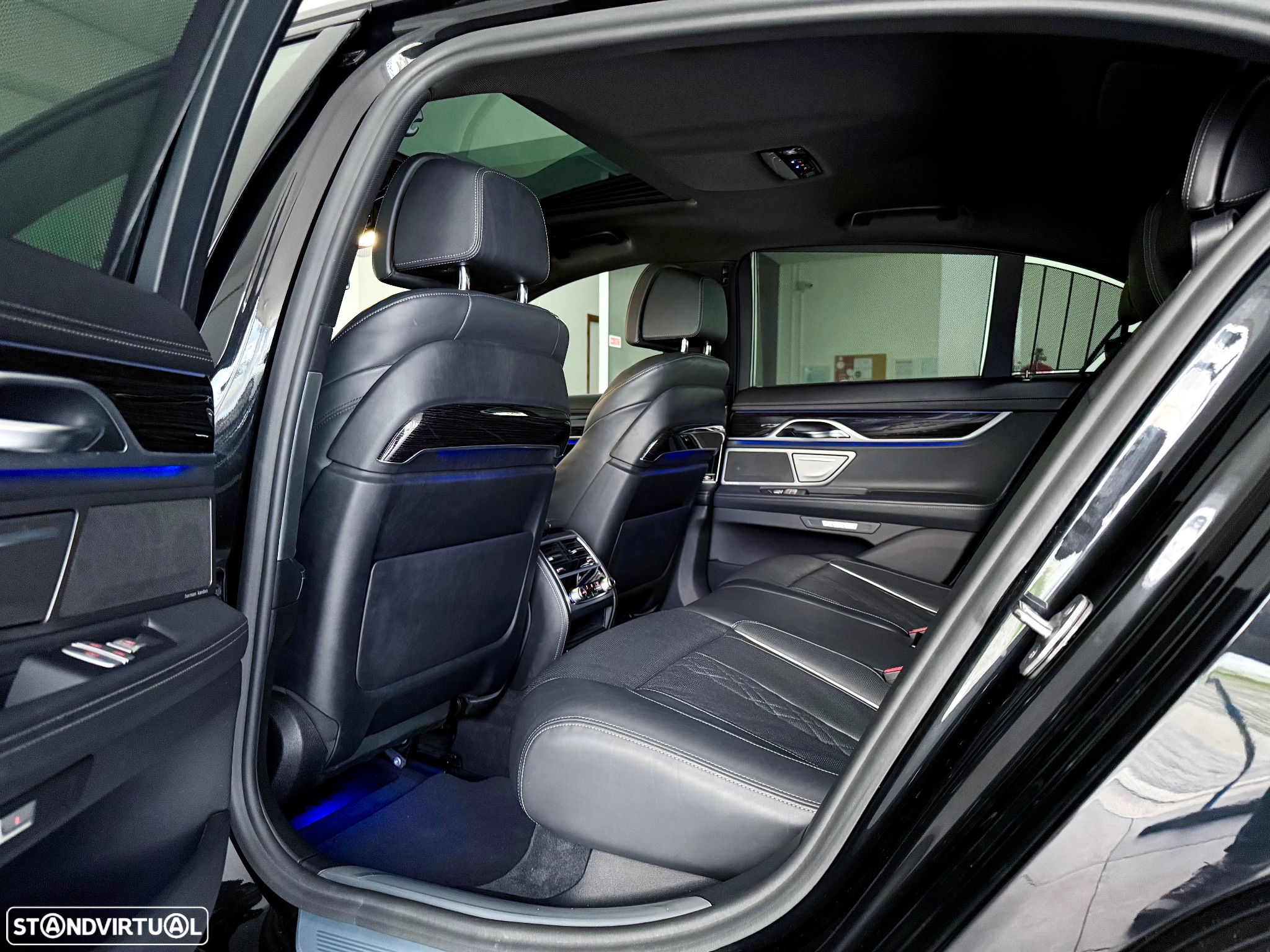 BMW 740 d xDrive Pack M - 43