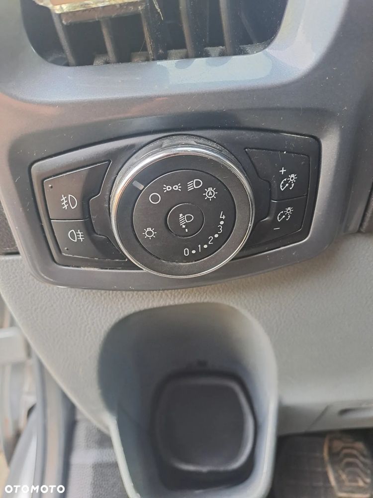 Ford Transit custom - 13