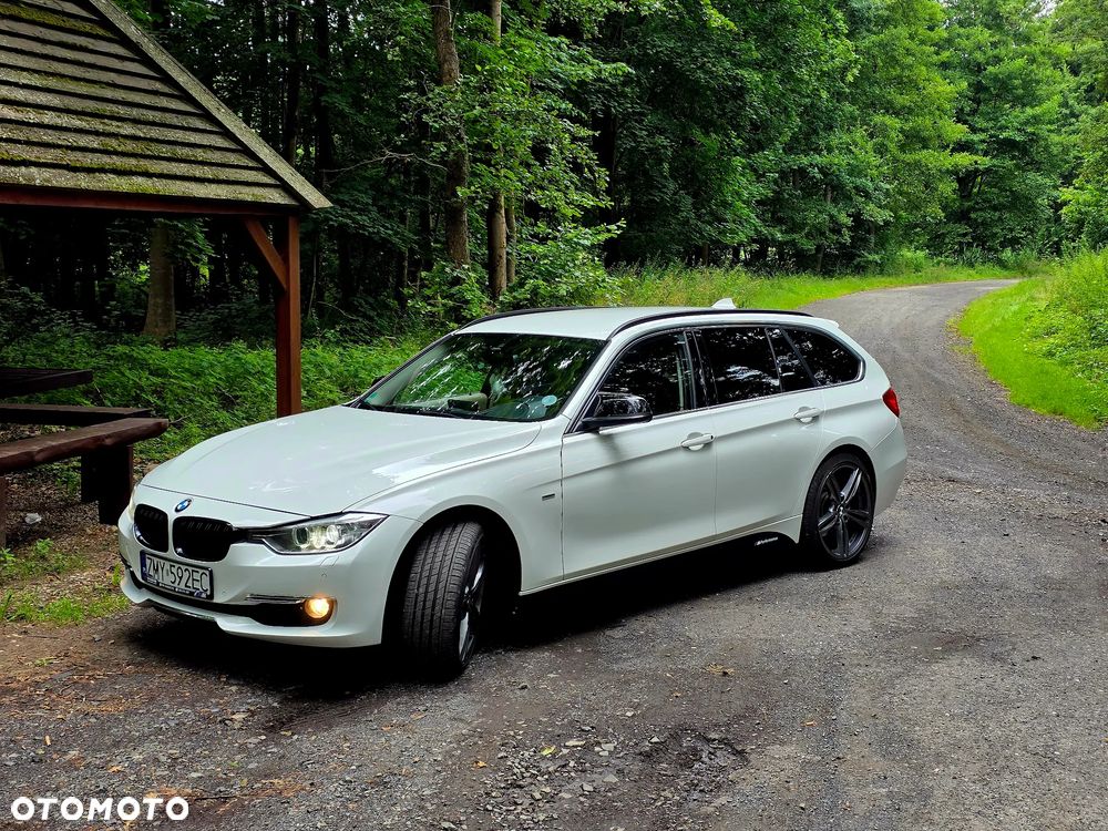 BMW Seria 3 320d xDrive Sport-Aut Luxury Line - 22