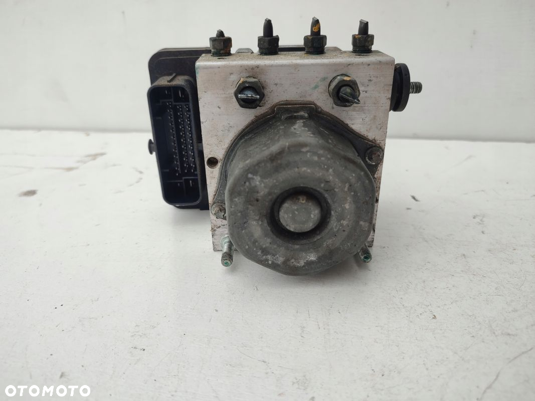 Pompa hamulcowa ABS NISSAN MICRA IV K13 LIFT 75TYS PRZEBIEGU - 2