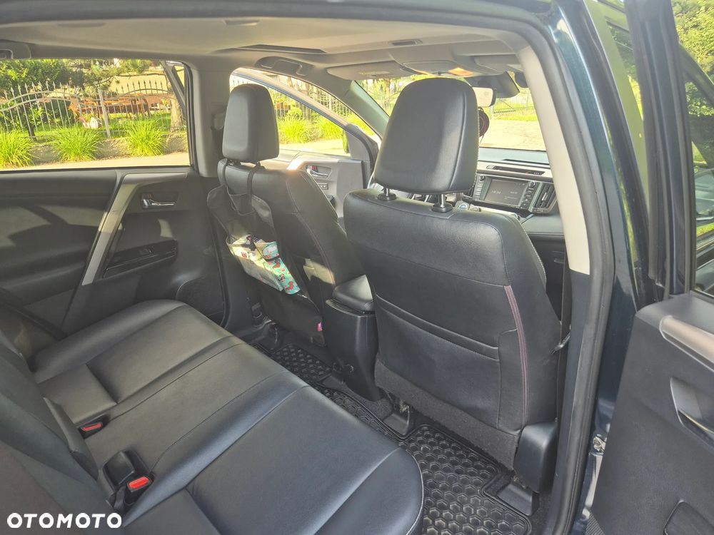 Toyota RAV4 - 12