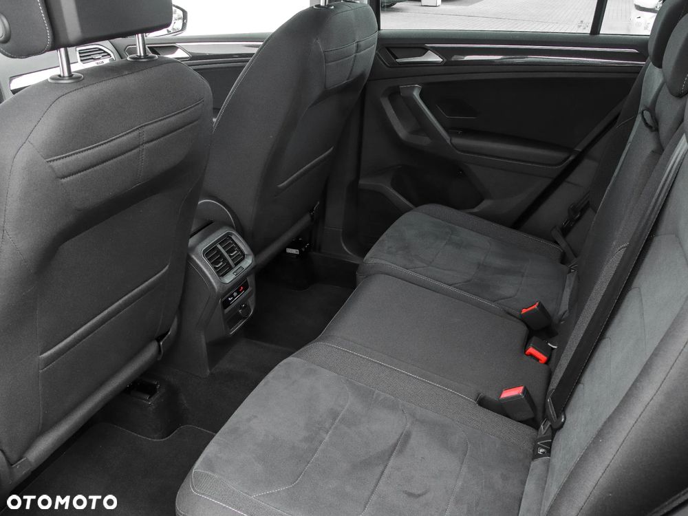 Volkswagen Tiguan 2.0 TSI 4Mot Elegance DSG - 11