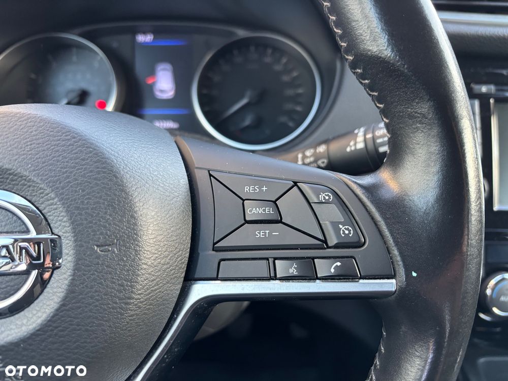 Nissan Qashqai 1.3 DIG-T N-Connecta EU6d - 22