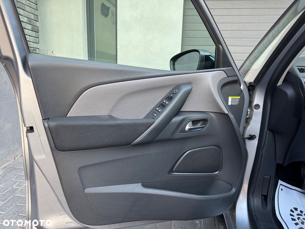 Citroën C4 SpaceTourer 1.5 BlueHDi Feel S&S - 17