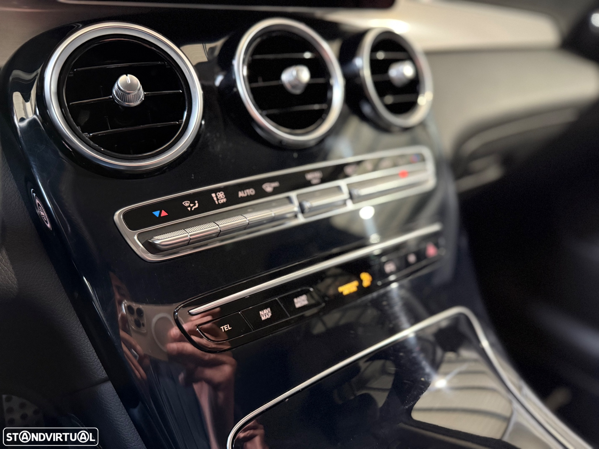 Mercedes-Benz GLC 300 e 4Matic - 25