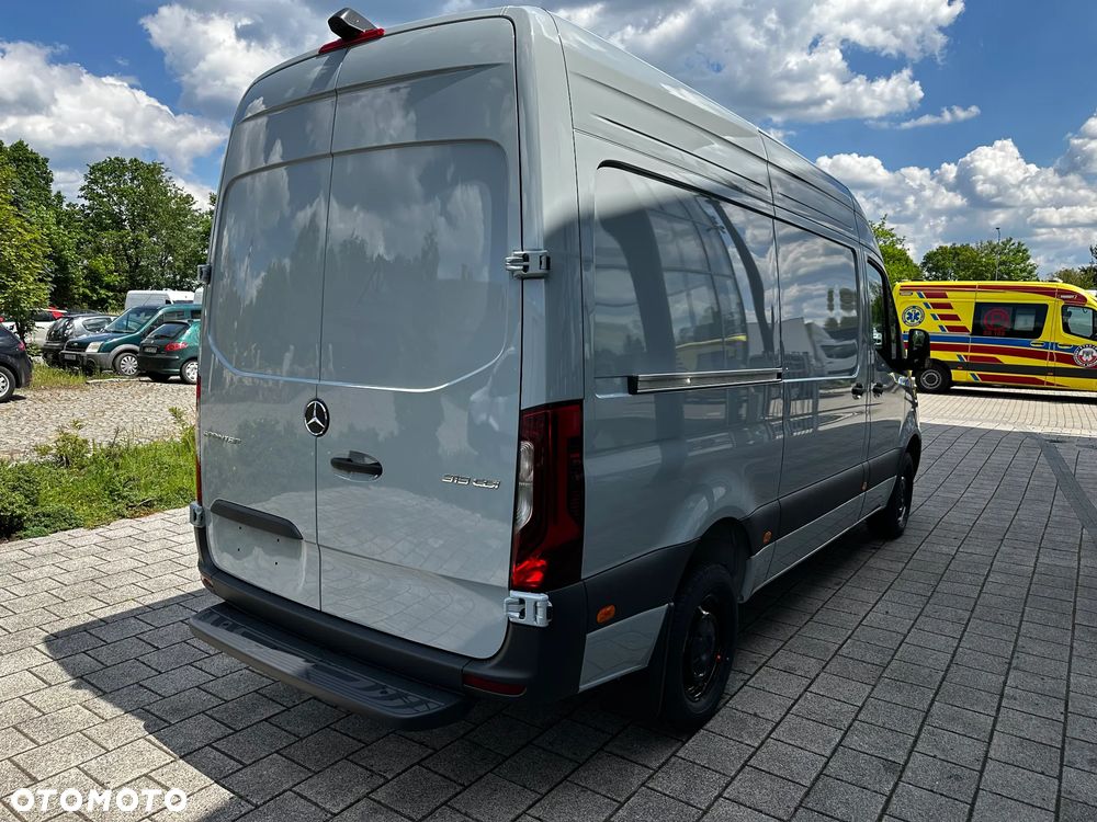 Mercedes-Benz Sprinter - 7