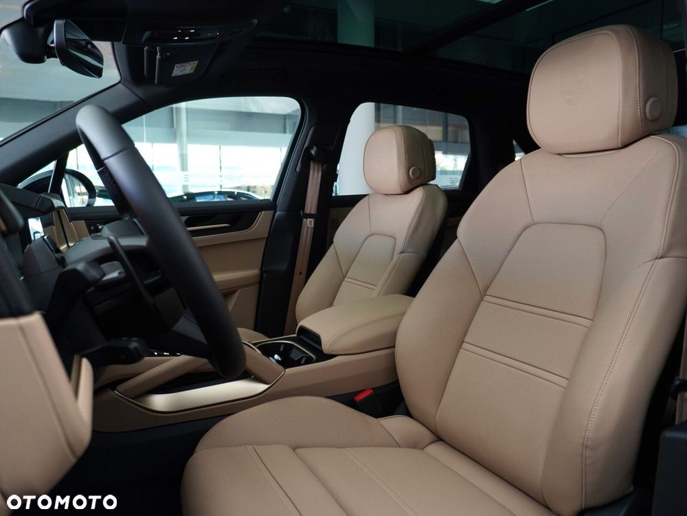Porsche Cayenne S E-Hybrid PHEV Black Edition - 31
