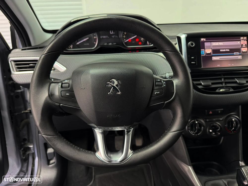 Peugeot 2008 1.2 PureTech Style - 13