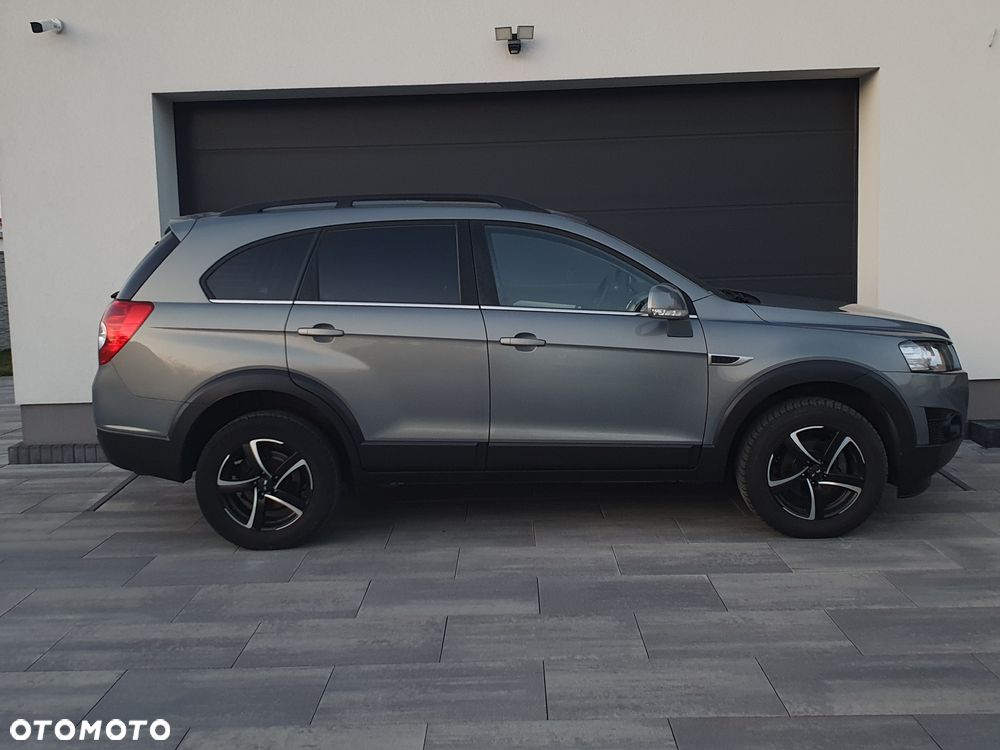 Chevrolet Captiva 2.4 2WD 5 Sitzer LS - 17