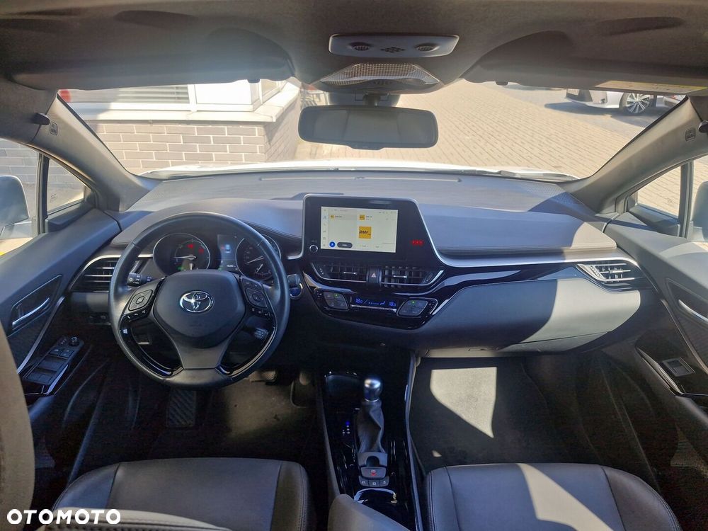 Toyota C-HR 2.0 Hybrid Executive - 8