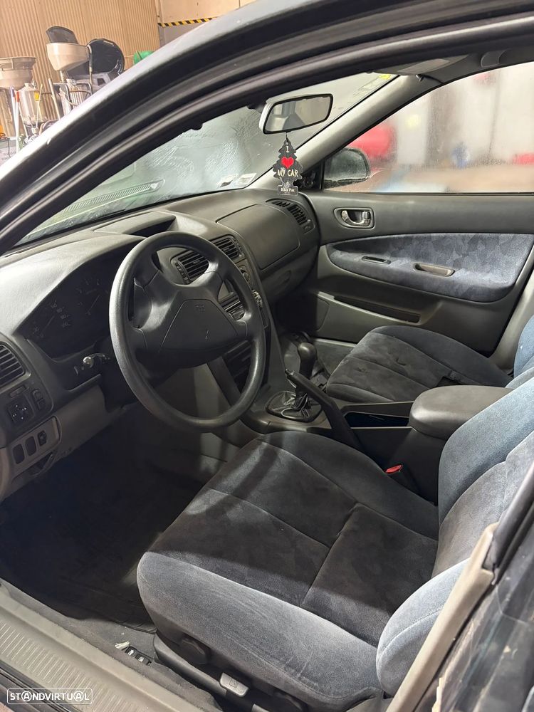 Mitsubishi Galant 2.0 Ano 1998 Para Peças - 4