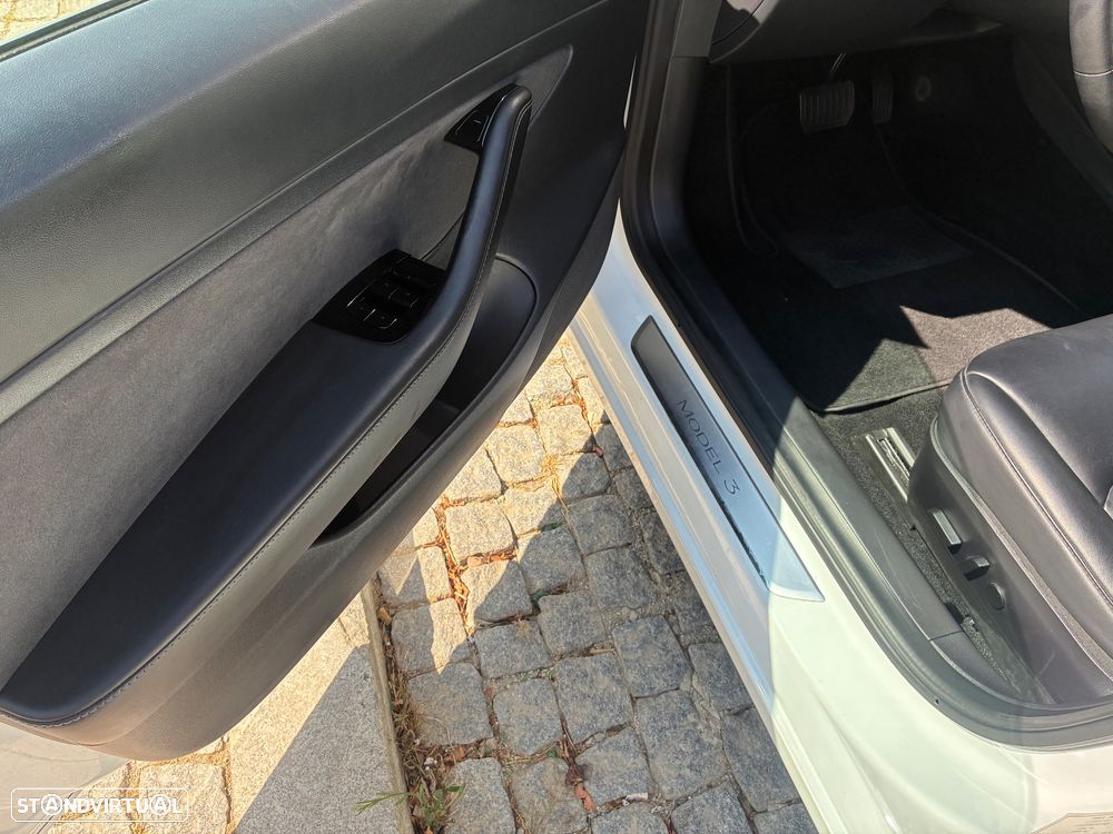 Tesla Model 3 Long Range Tração Traseira - 23