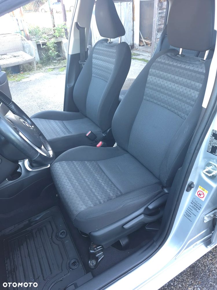 Toyota Yaris 1.33 Life - 11
