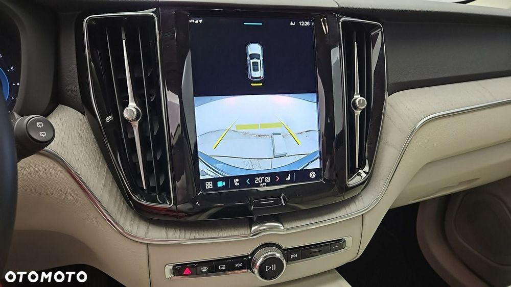 Volvo XC 60 B5 B AWD Plus Bright - 20
