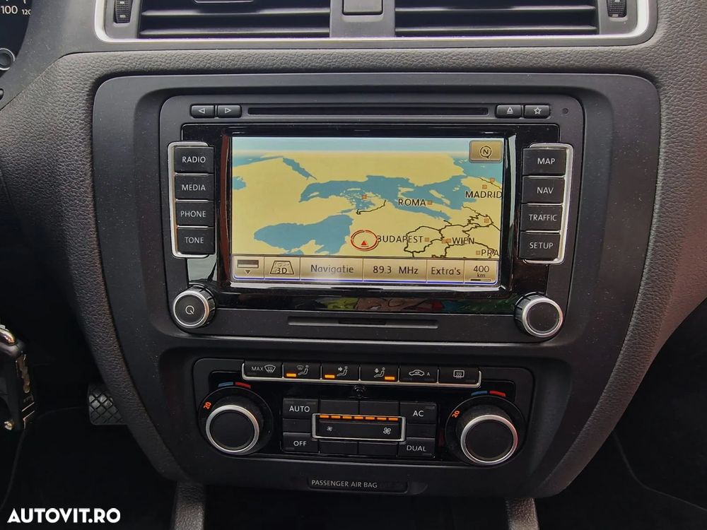 Volkswagen Jetta 1.6 TDI DSG Blue Motion Technology Life - 21