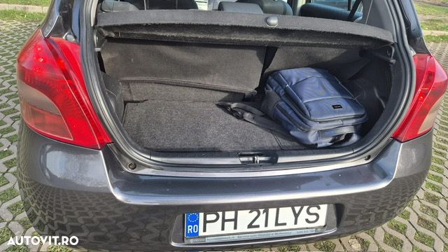 Toyota Yaris 1.3 Sol - 13