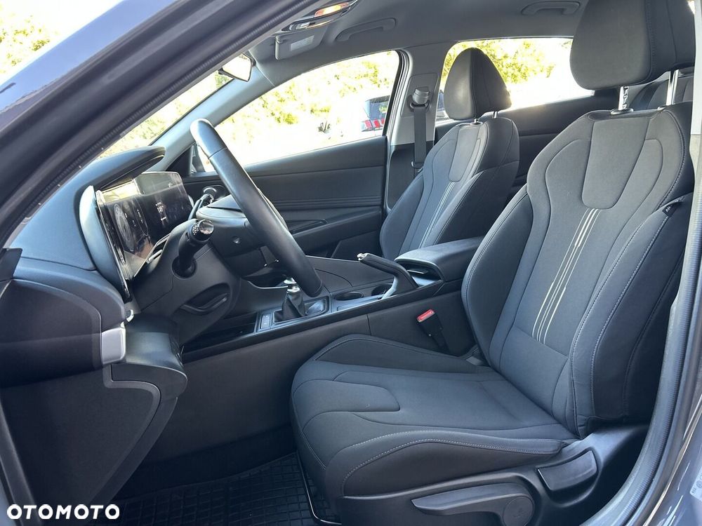 Hyundai Elantra 1.6 Smart - 10