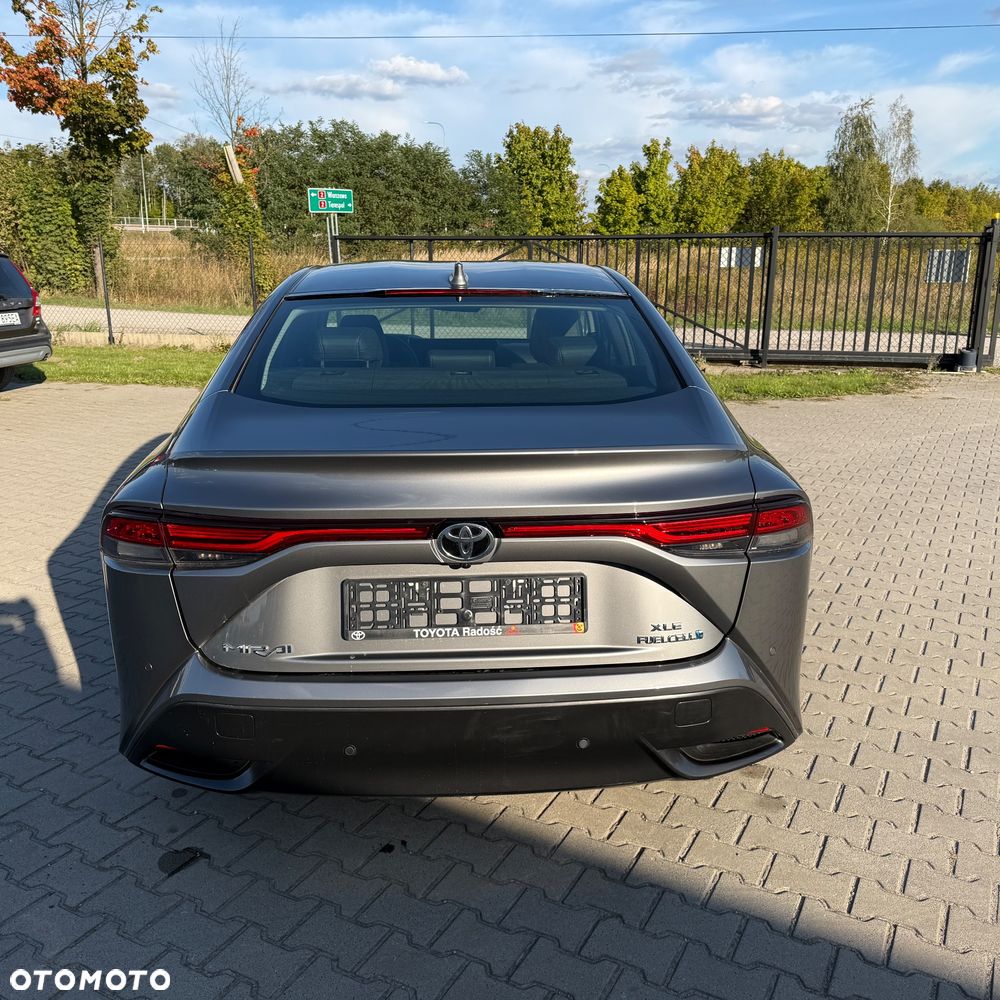 Toyota Mirai - 15