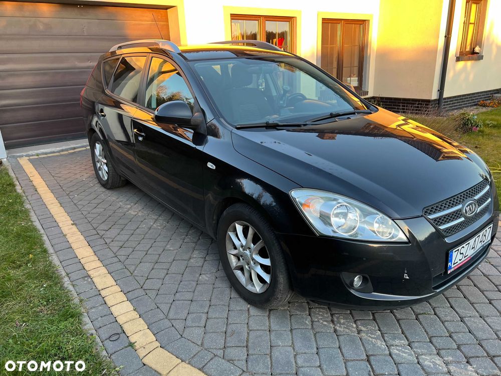 Kia Ceed - 8
