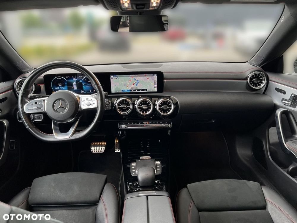 Mercedes-Benz CLA 220 d AMG Line 8G-DCT - 18