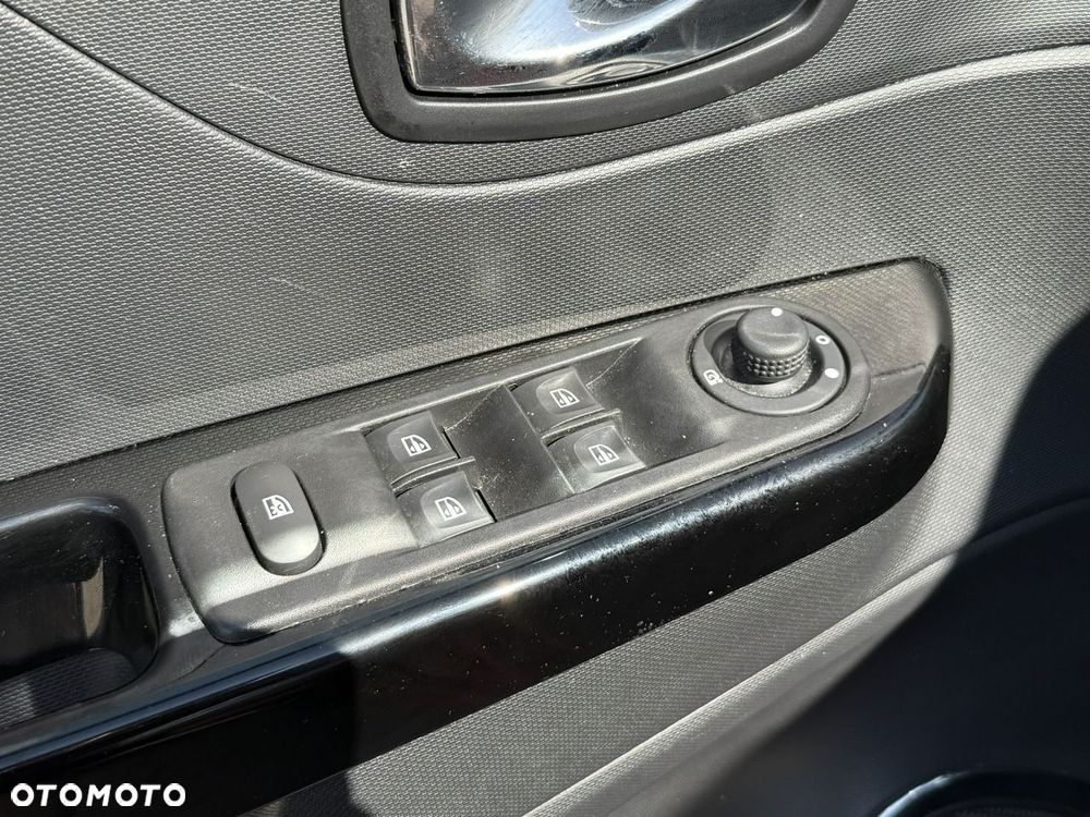 Renault Captur - 12