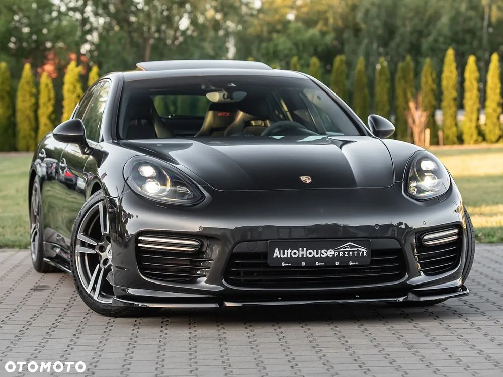 Porsche Panamera GTS - 1