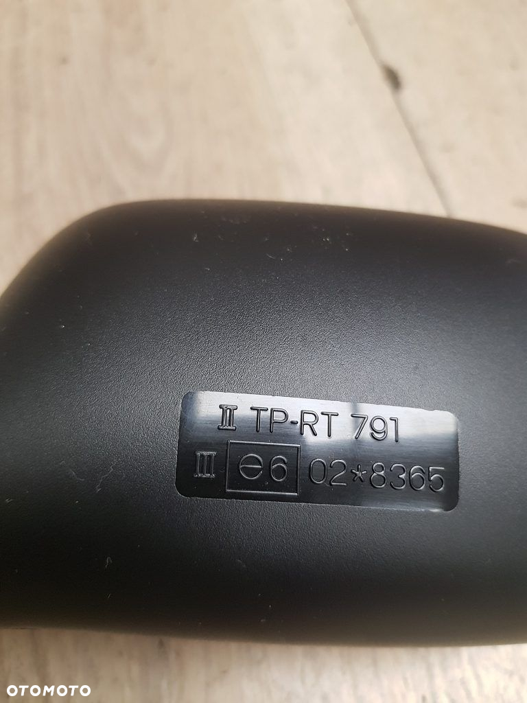 Lusterko lewe Suzuki RG125  56600-19D10-84N - 6