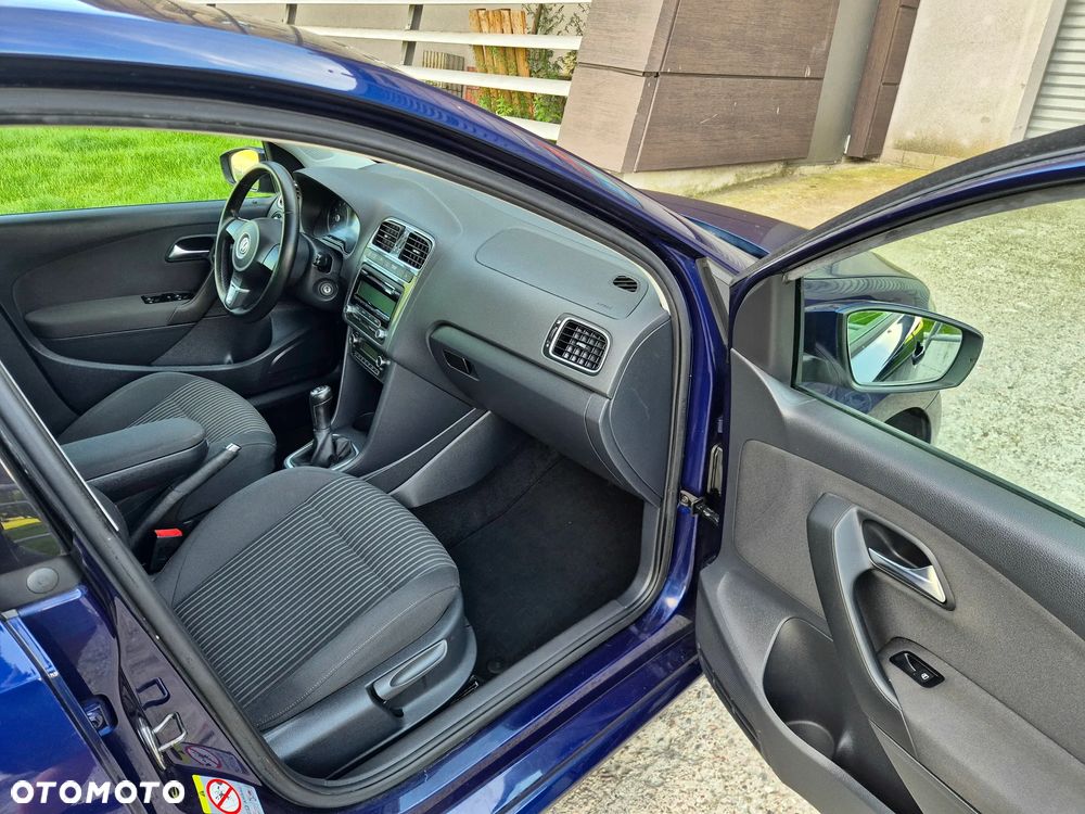 Volkswagen Polo 1.2 TSI MATCH - 14