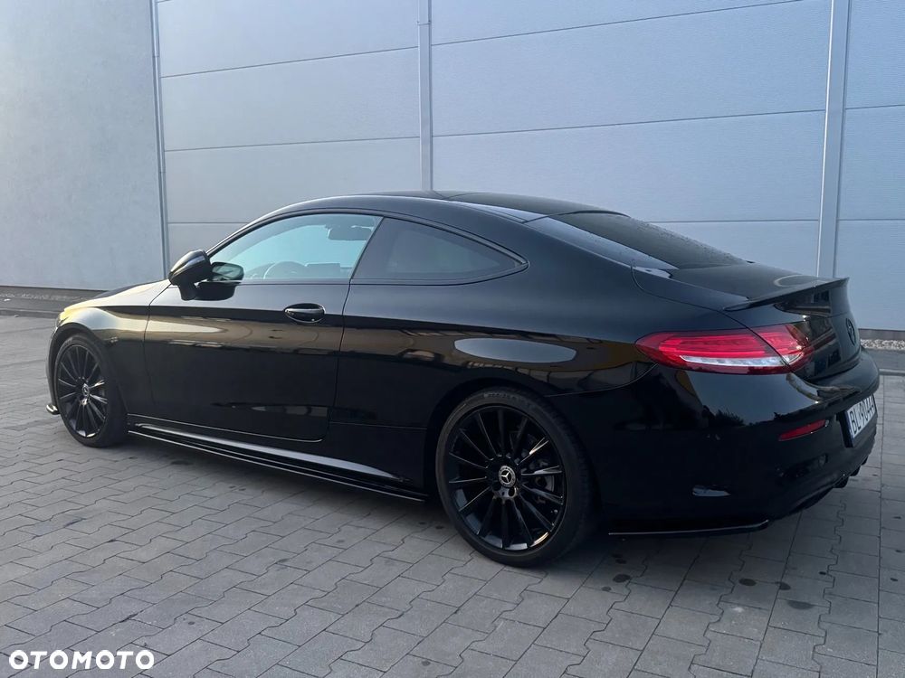 Mercedes-Benz Klasa C 300 9G-TRONIC - 5