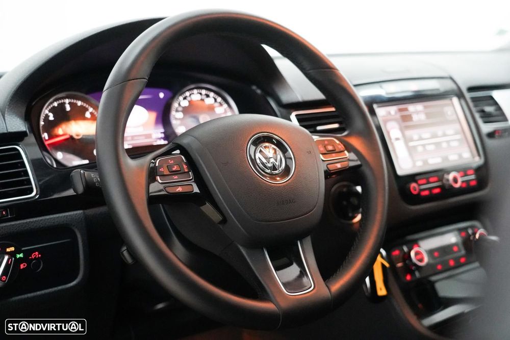 VW Touareg 3.0 TDI V6 Tiptronic - 10