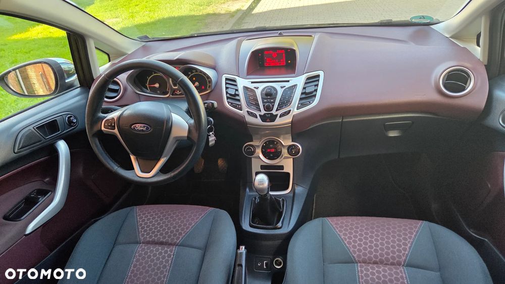 Ford Fiesta - 2