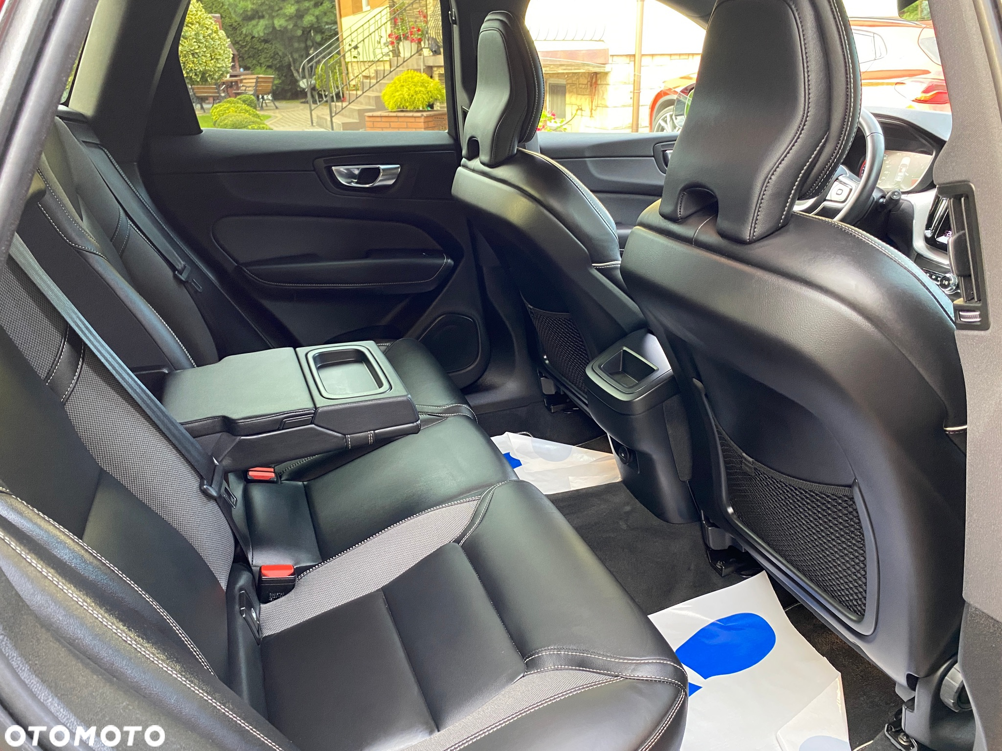 Volvo XC 60 B4 D Geartronic RDesign - 11