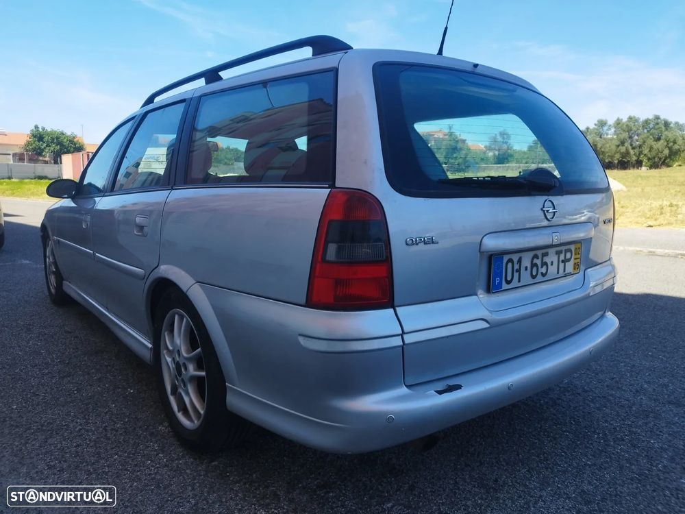 Opel Vectra Caravan 1.6 100 - 4