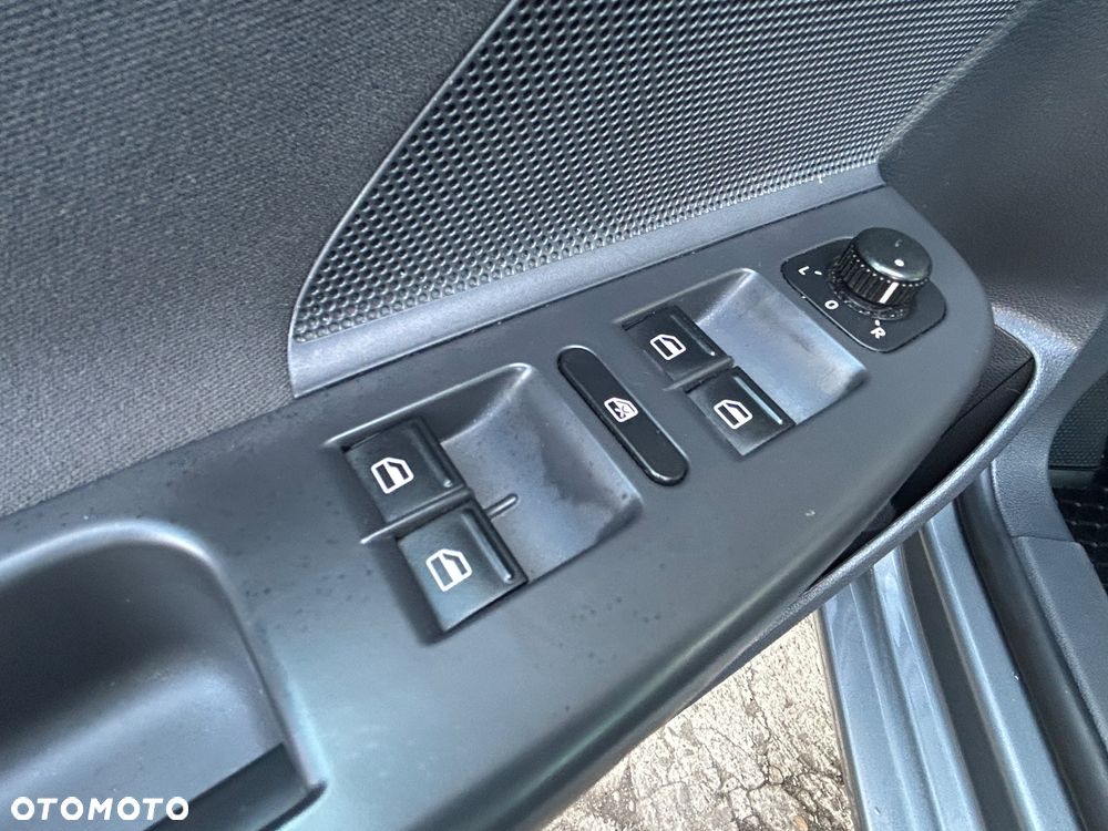 Volkswagen Golf 1.6 Tour Edition - 34