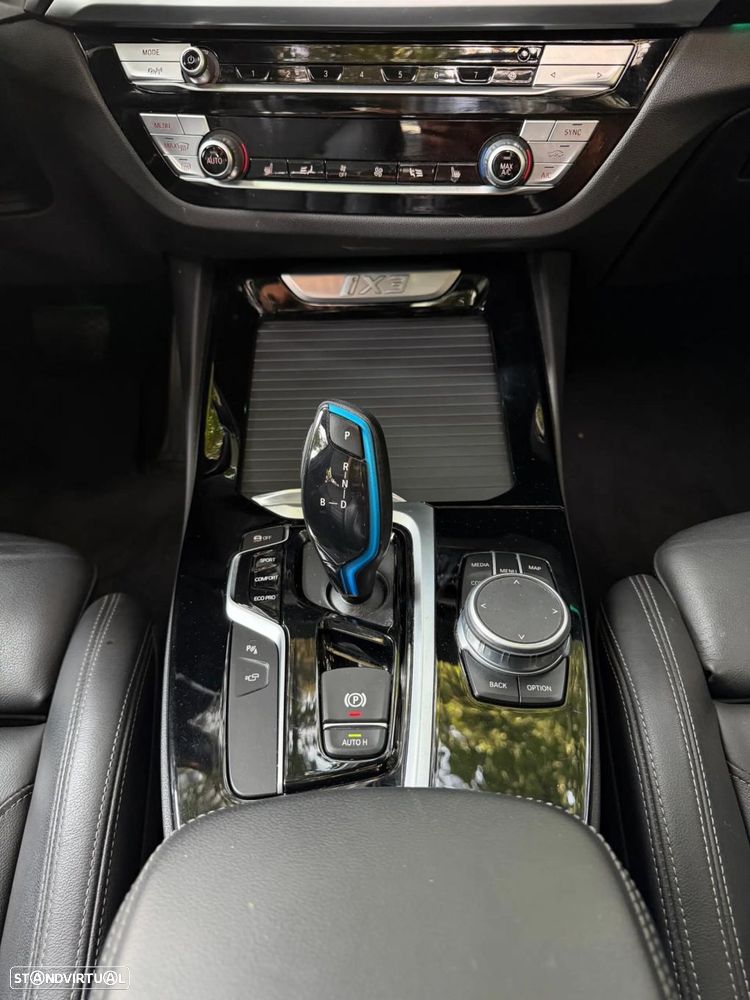 BMW iX3 M Sport Impressive - 51