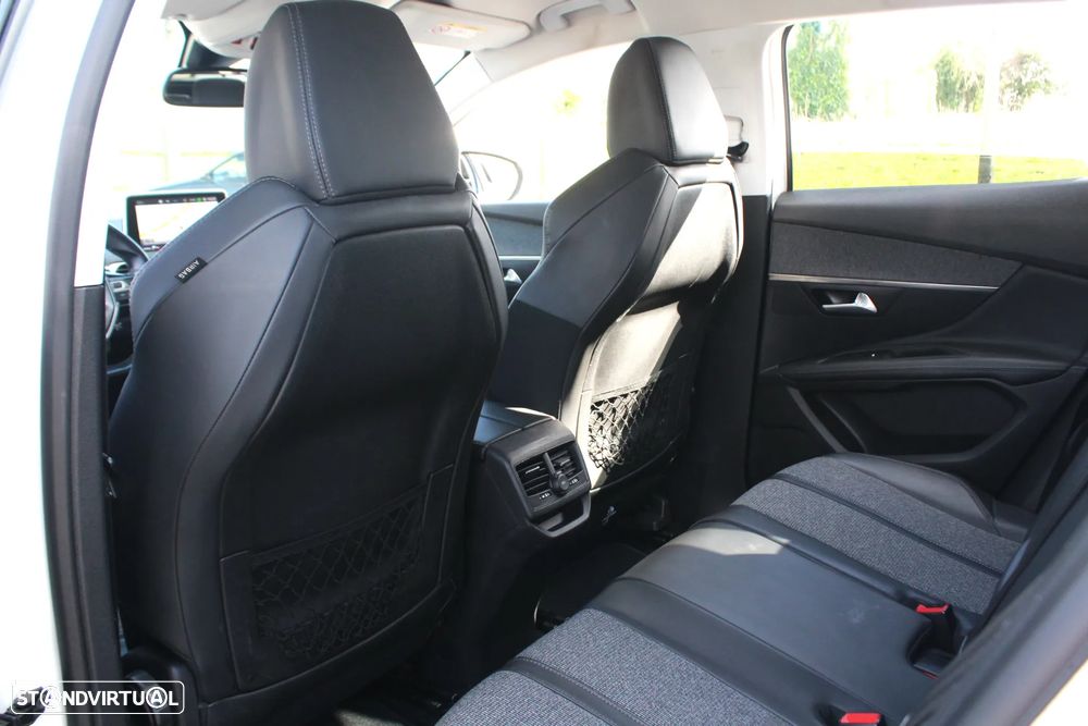 Peugeot 3008 1.6 BlueHDi Allure EAT6 J18 - 34