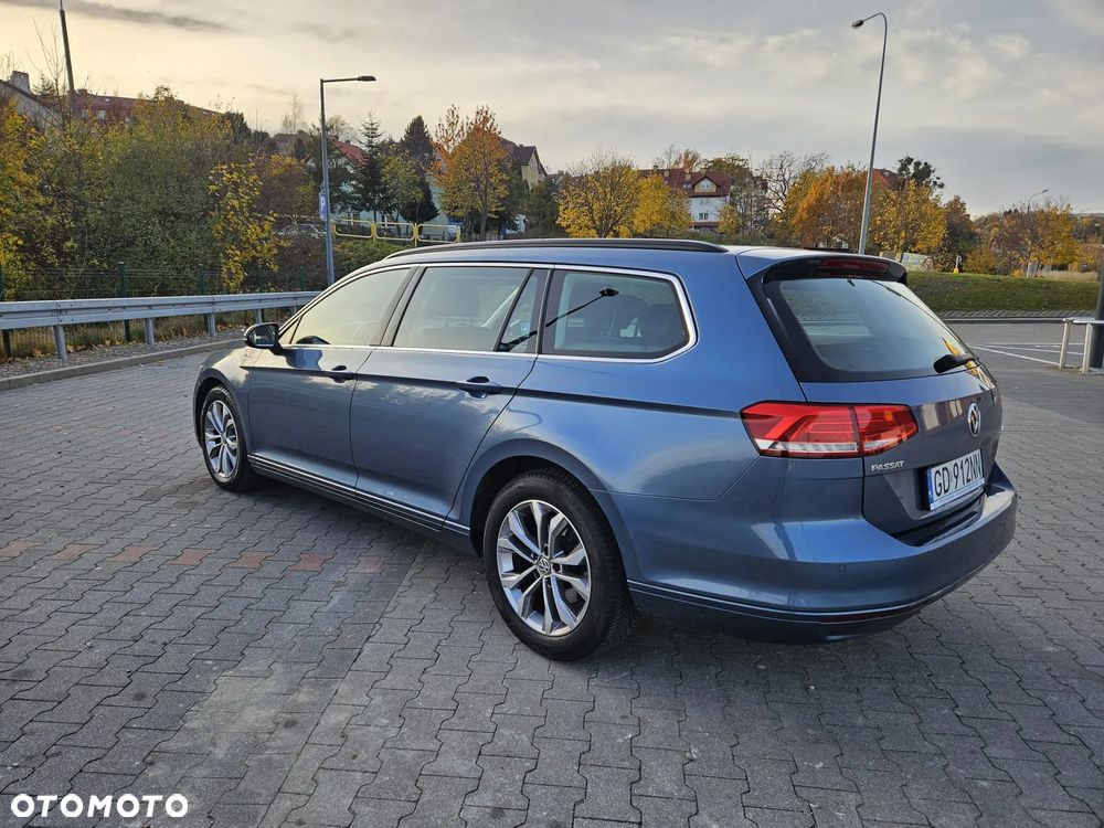 Volkswagen Passat 2.0 TDI SCR Comfortline - 4